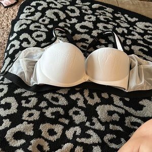 Victoria Secret Sports Bra